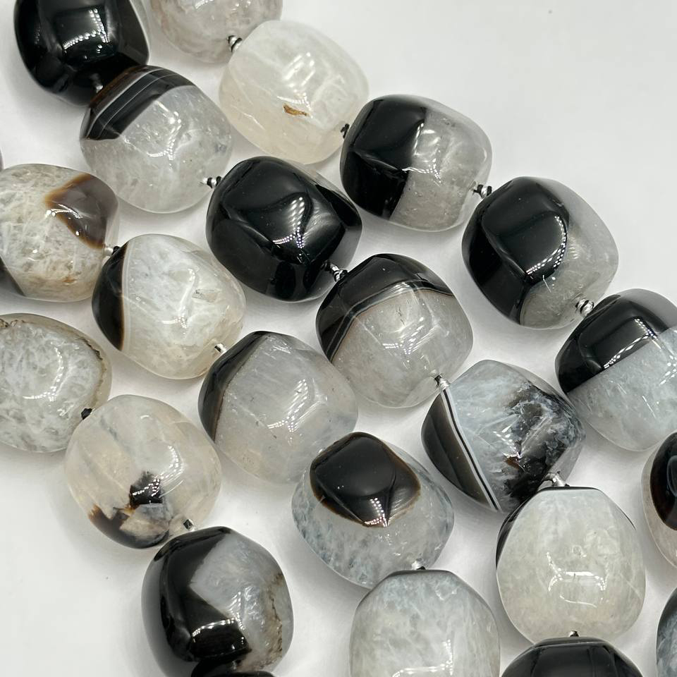 Агат размер 20*19мм натуральный камень