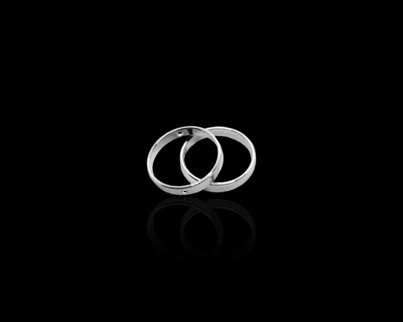 Кольцо гладкое с двумя маленькими отверстиями; цвет серебро, 14мм